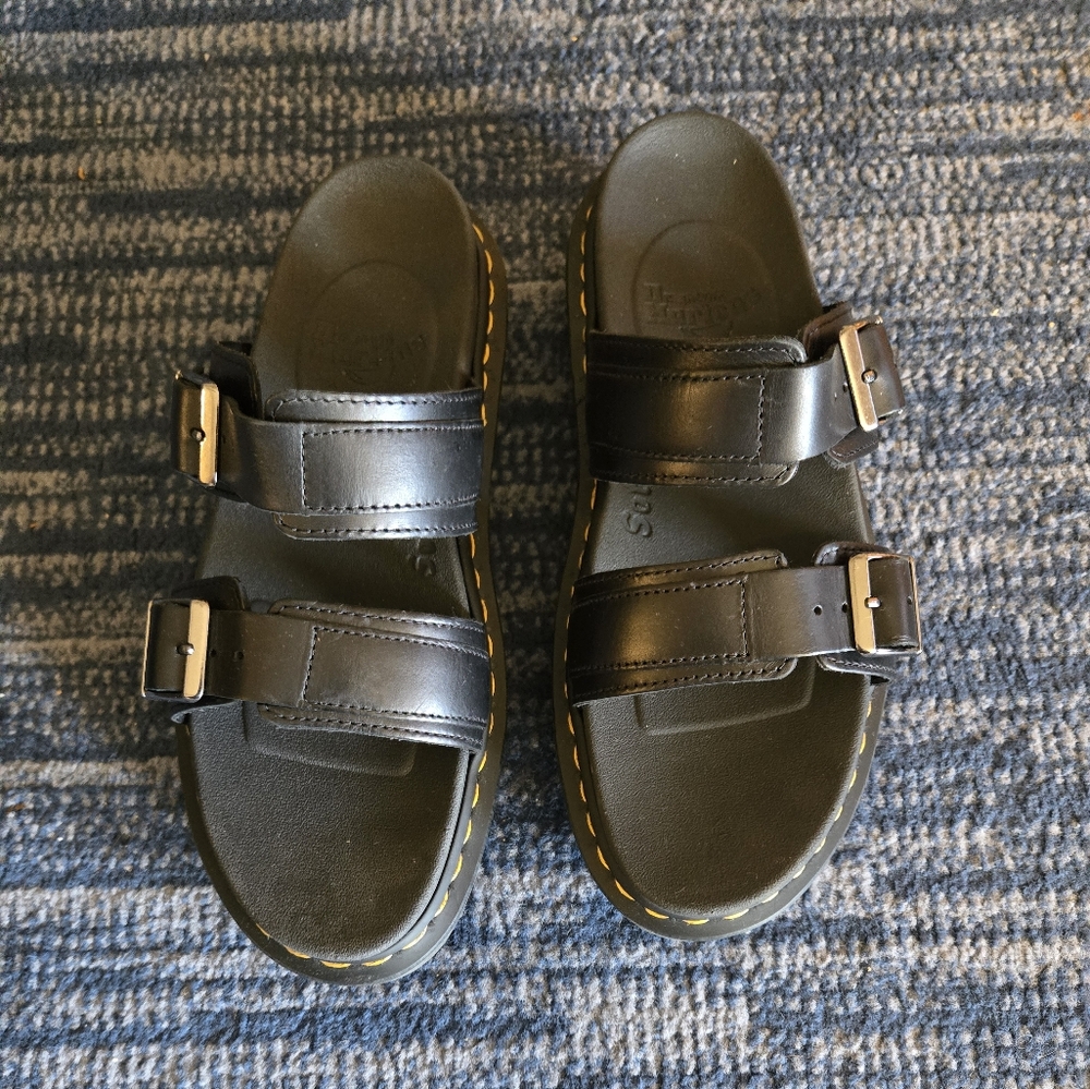 Doc Marten Hydro Leather Sandals